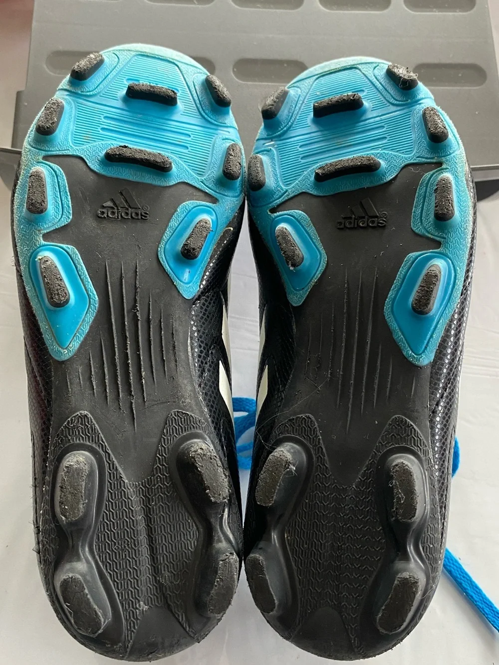 adidas Conquisto FG Jr B25593 Black White Blue Youth Soccer Cleats 13.5K